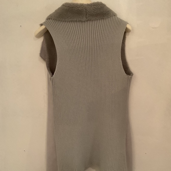 CLOTHING $5 - Picture 3 of 8